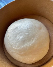 Testo za pizzo z drožmi - Pekarna Duhec